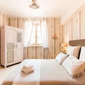 Le Pietrasantine - Centro Storico Bed & Breakfast Pietrasanta
